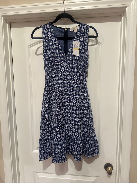 Michael Kors Dresses & Skirts - Michael Kors Navy and White Sleeveless Printed Midi Dress